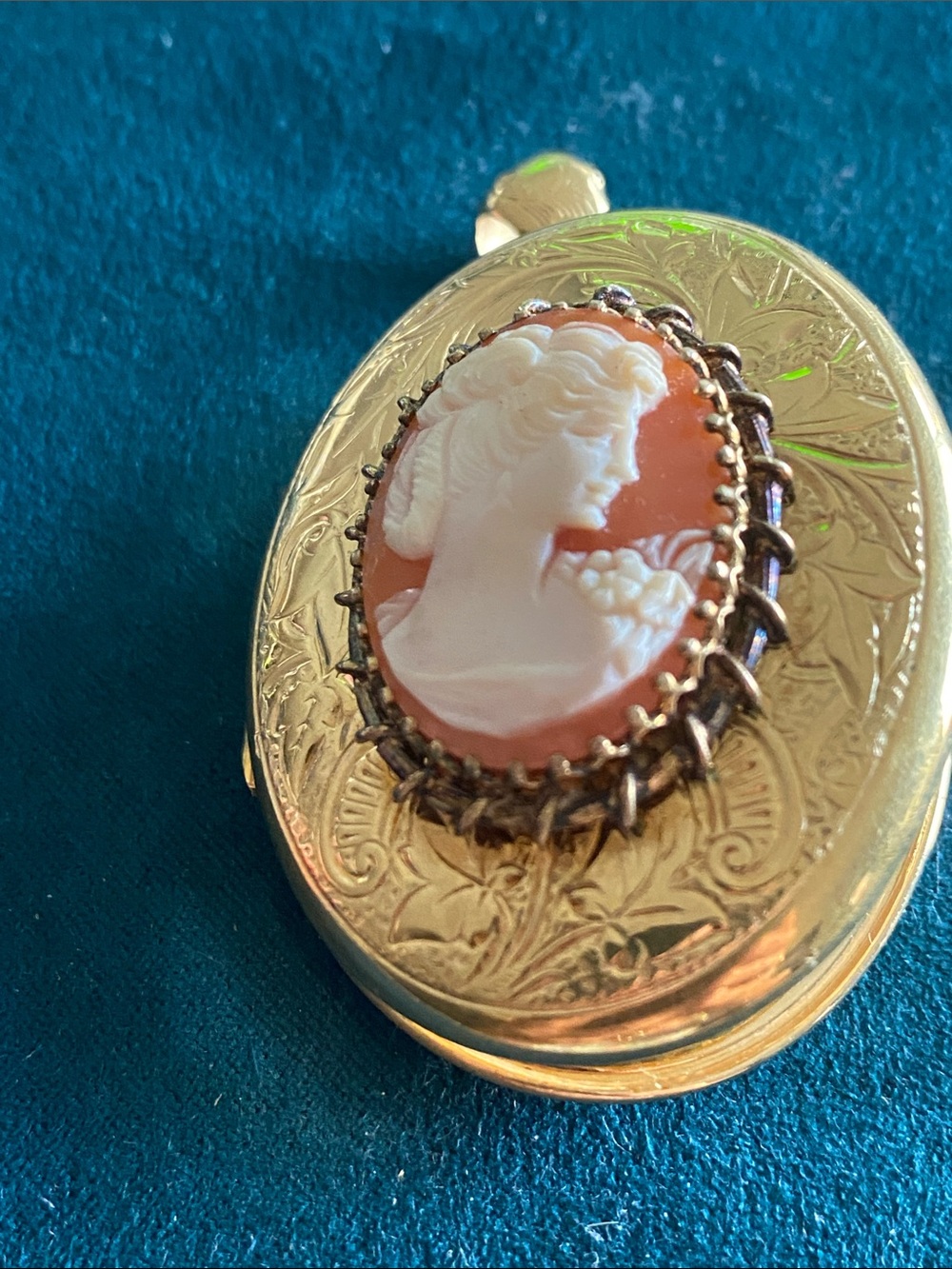 Danecraft 12KGF Cameo Locket Pendant with Coral and White Cameo